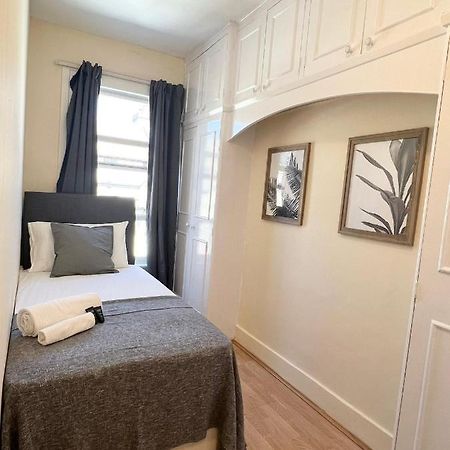 Amazing New House In London Otel Dış mekan fotoğraf