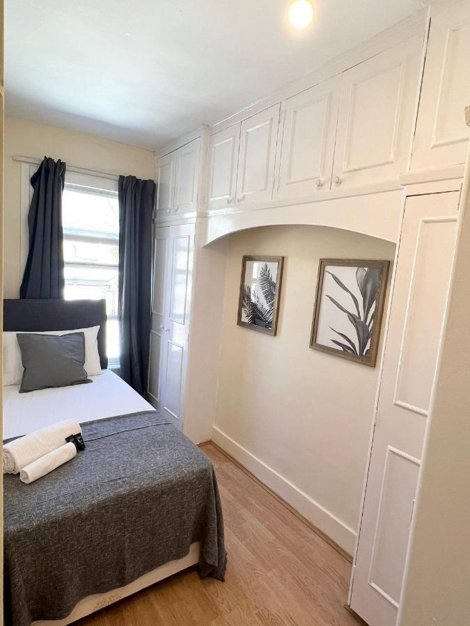 Amazing New House In London Otel Dış mekan fotoğraf