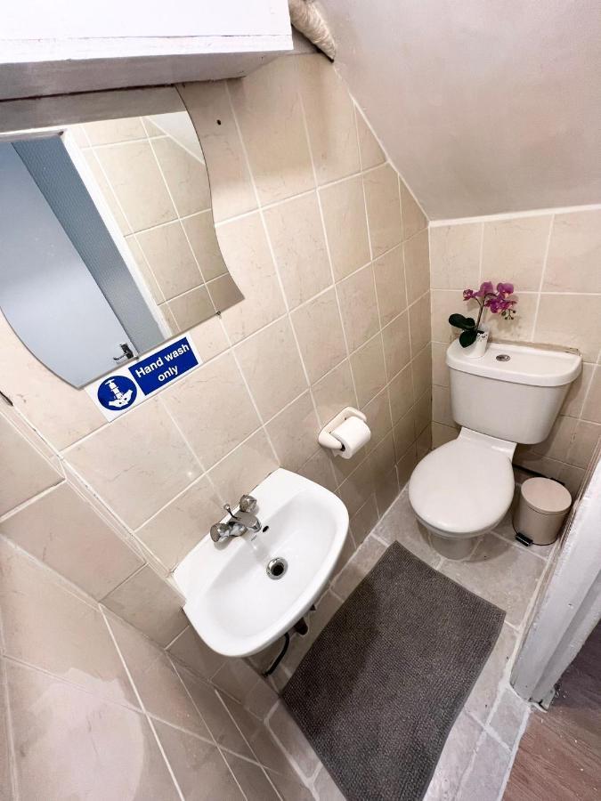 Amazing New House In London Otel Dış mekan fotoğraf