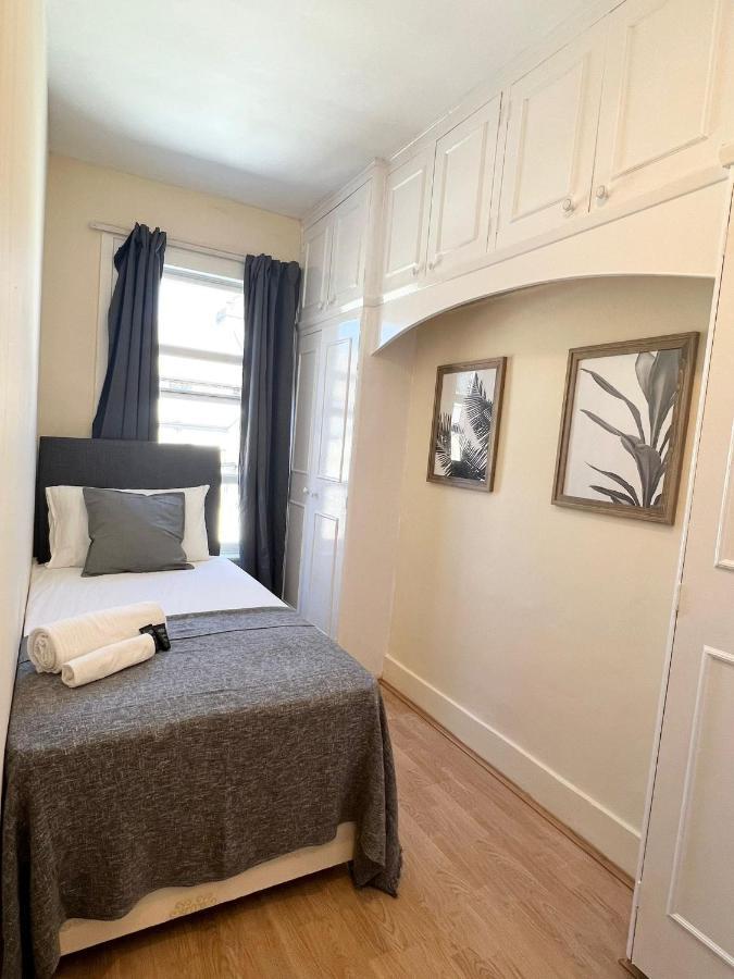 Amazing New House In London Otel Dış mekan fotoğraf