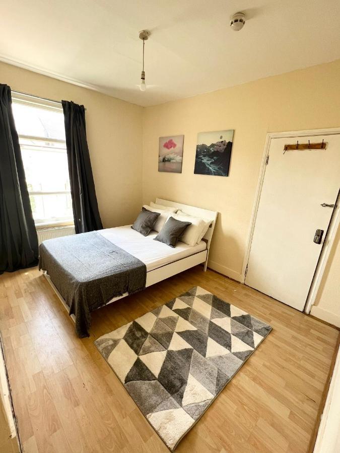 Amazing New House In London Otel Dış mekan fotoğraf